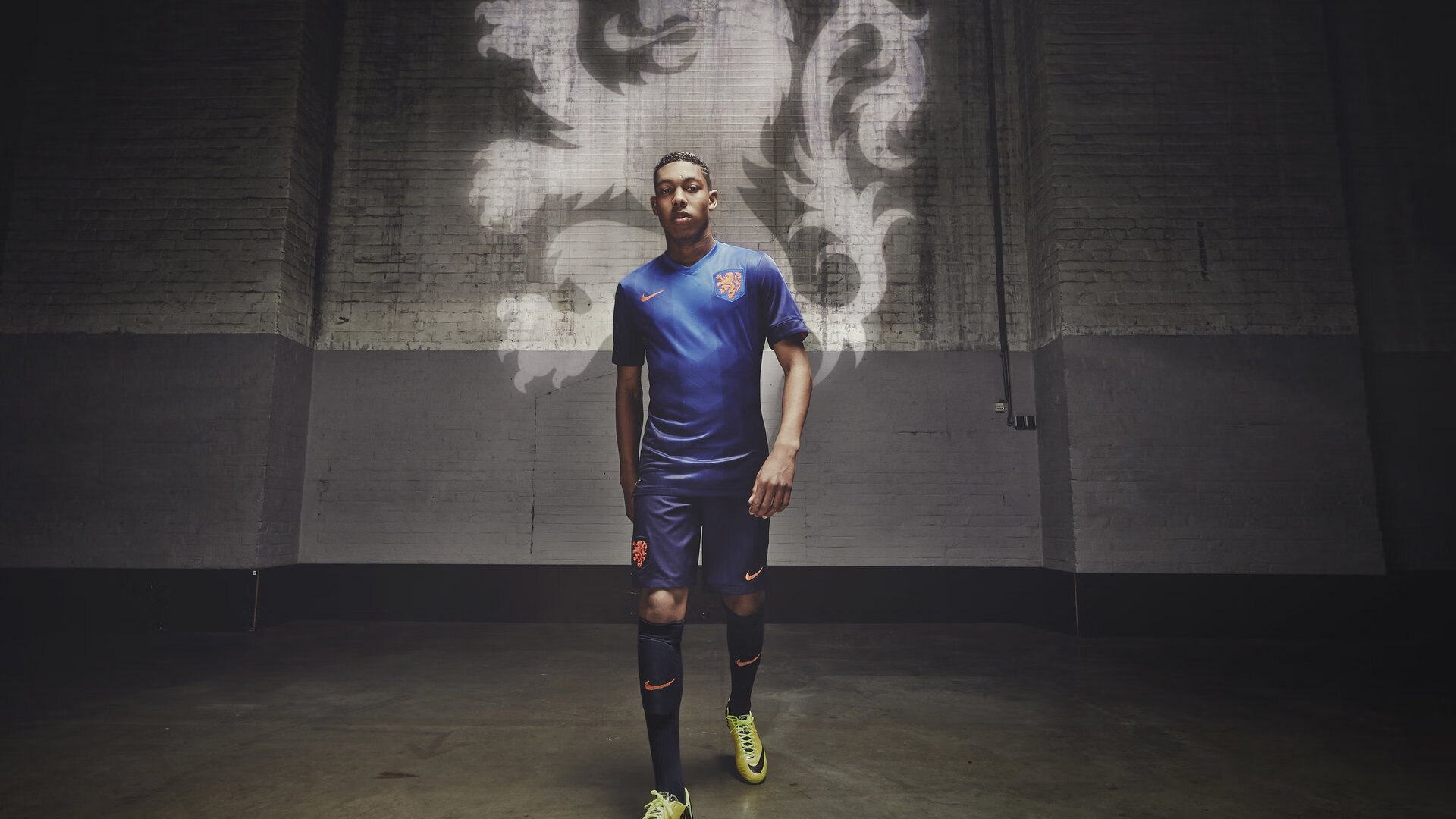 开云体育地址-德甲球队高强度对抗中体能消耗与技术失误关系研究，德甲身体对抗多吗